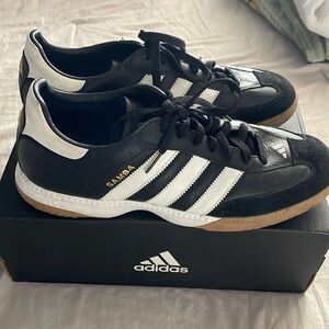 Samba Millennium Men Size 10